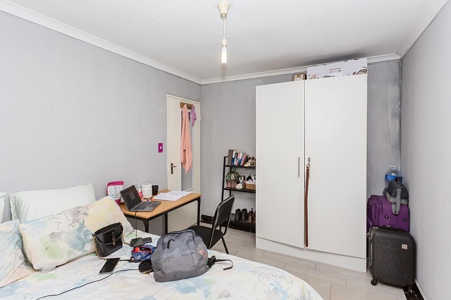 9 Bedroom Property for Sale in Phoenix Western Cape